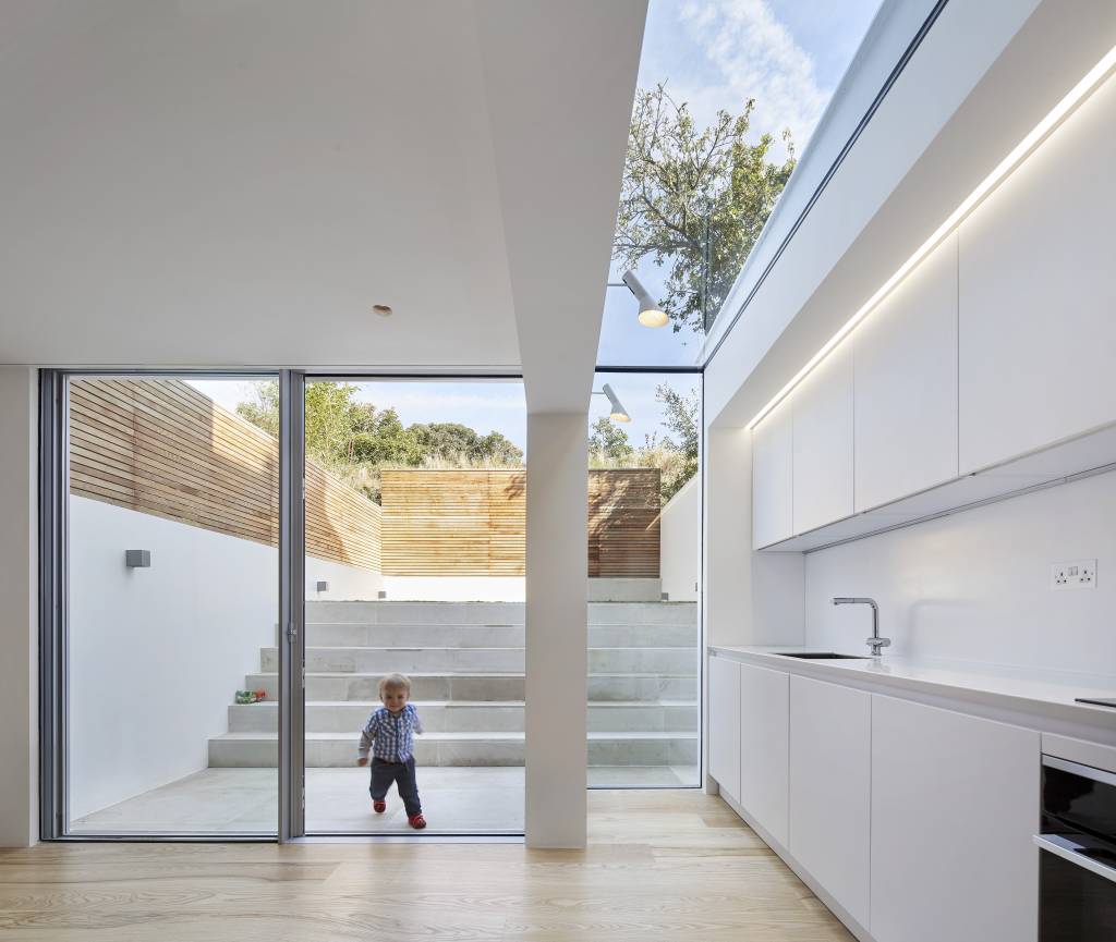 house-extension, london-house, victorian-house, glass-extension, London, Natural-light, Glass-sliding-doors, Glass-roof, white-kitchen