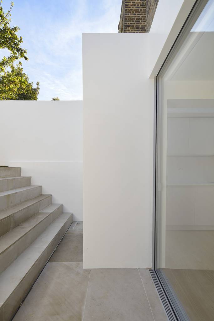 house-extension, london-house, victorian-house, glass-extension, London, Natural-light, Glass-sliding-doors, Glass-roof, white-walls